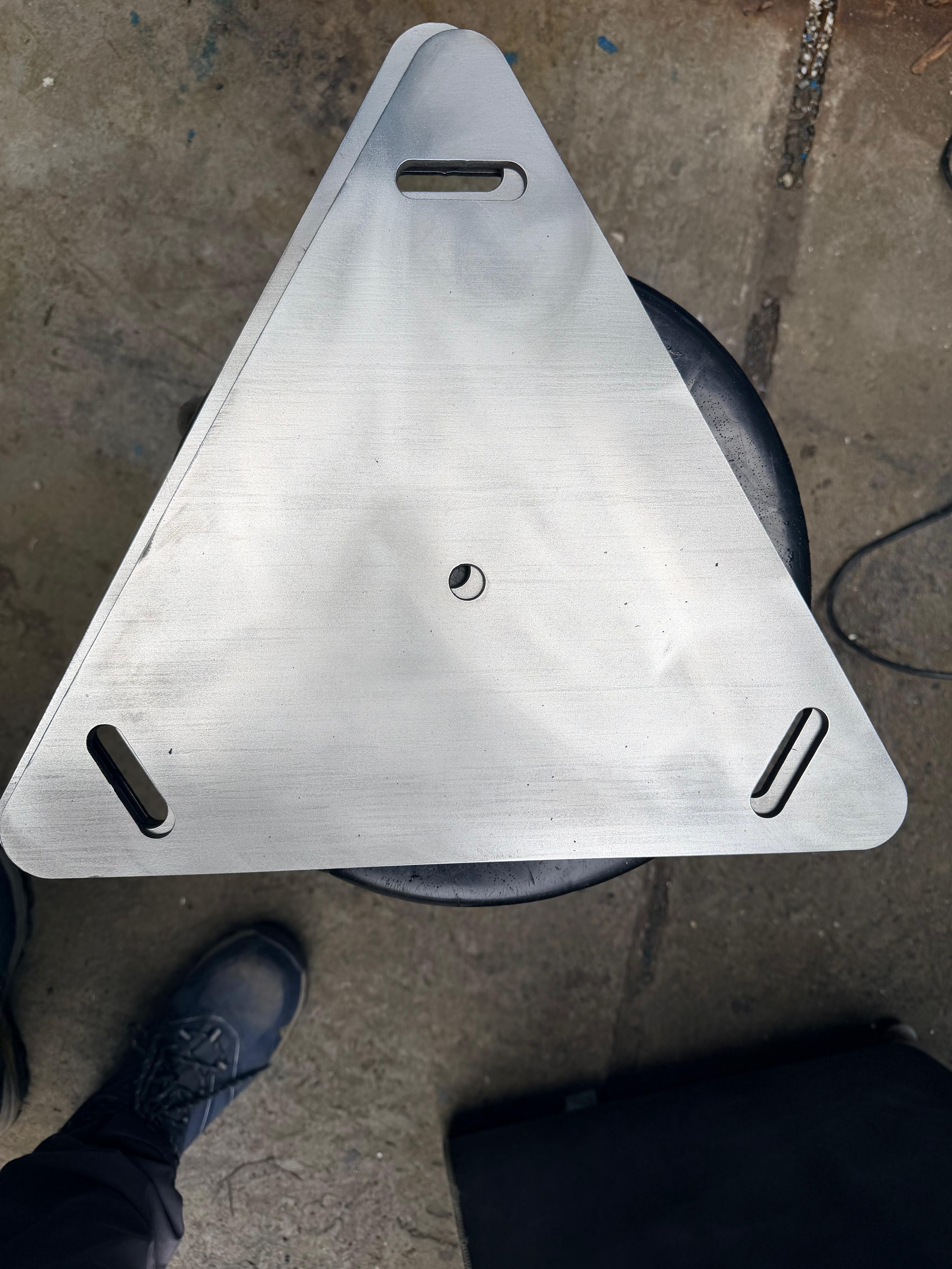 Base pedestal cortada en plasma